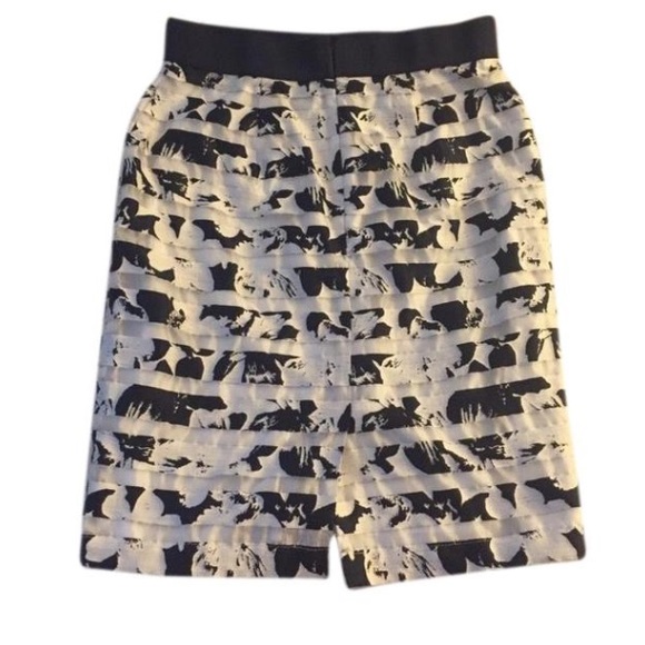 Ann Taylor Dresses & Skirts - Ann Taylor petite skirt size 0